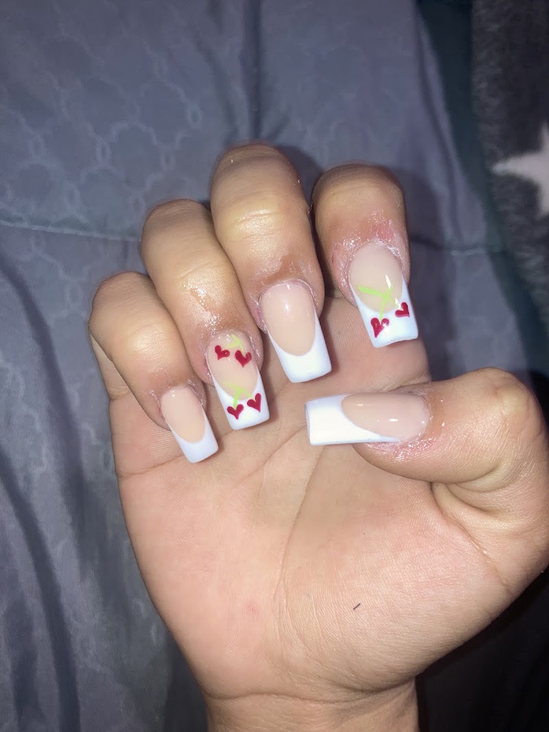 California Nails, nail salon in Lorain, OH, photo 4 of 10