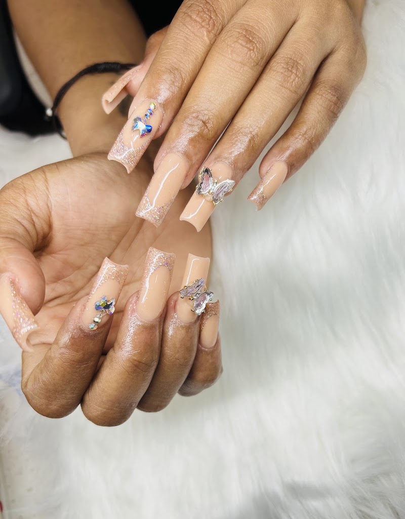 California Nails, nail salon in Lorain, OH, photo 6 of 10